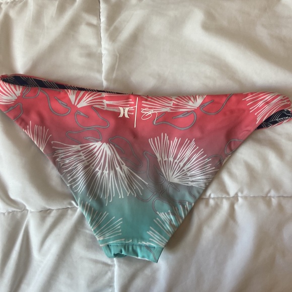 Hurley bikini bottom - Picture 2 of 4